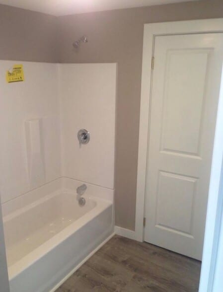 Building Photo - 257 S Main St