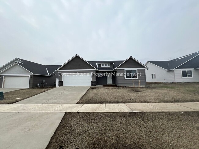Building Photo - 3 bed, 2 bath house