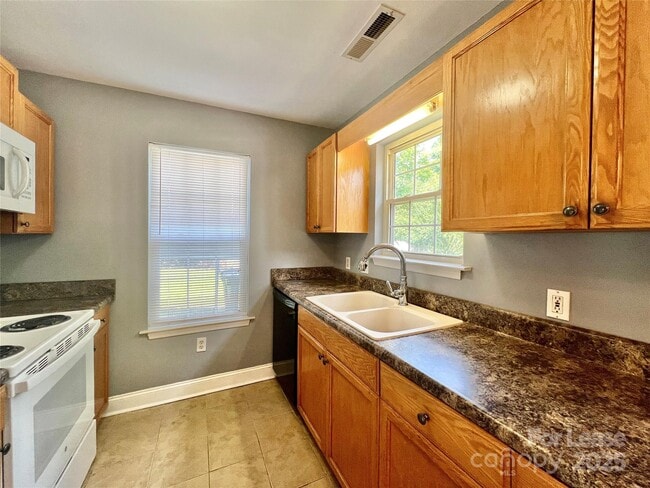 Building Photo - 2113 Waxhaw Indian Trail Rd
