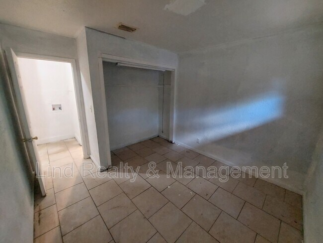 Building Photo - 7232 Rutledge Pearson Dr