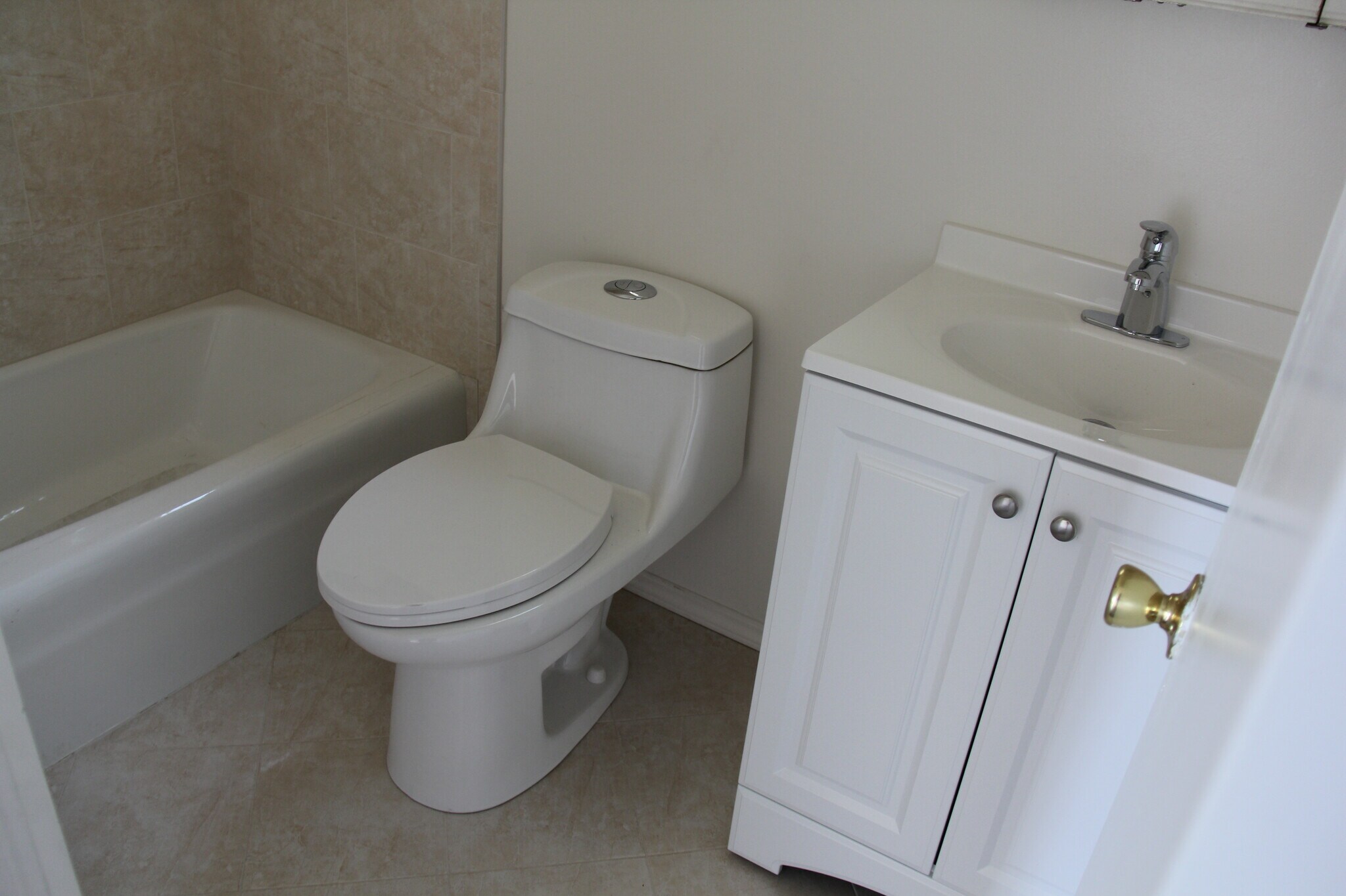 Bathroom - 2010 Pacific Ave