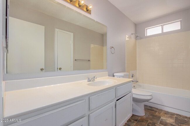 Building Photo - 10015 N 66th Dr