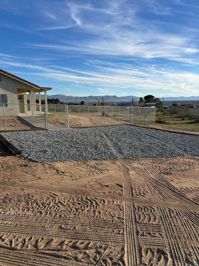 Building Photo - BRAND NEW PREMIUM APPLE VALLEY HOME
