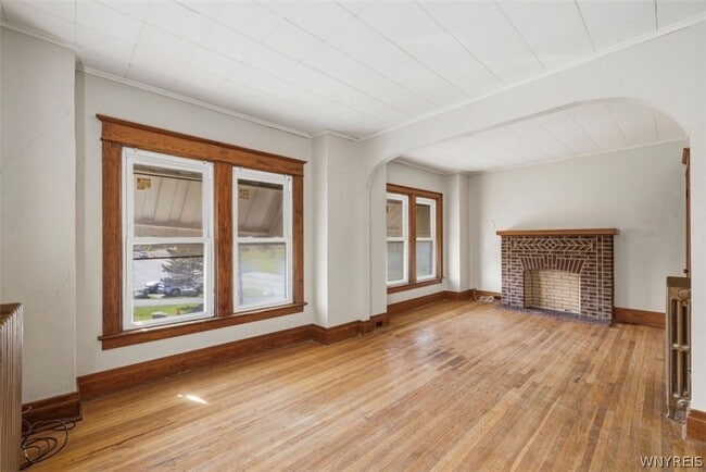 Building Photo - 1067 Tonawanda St