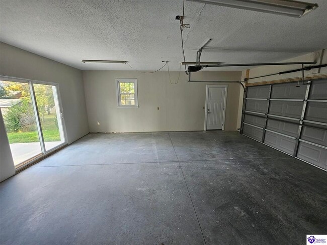 Building Photo - 395 W Crocus Dr