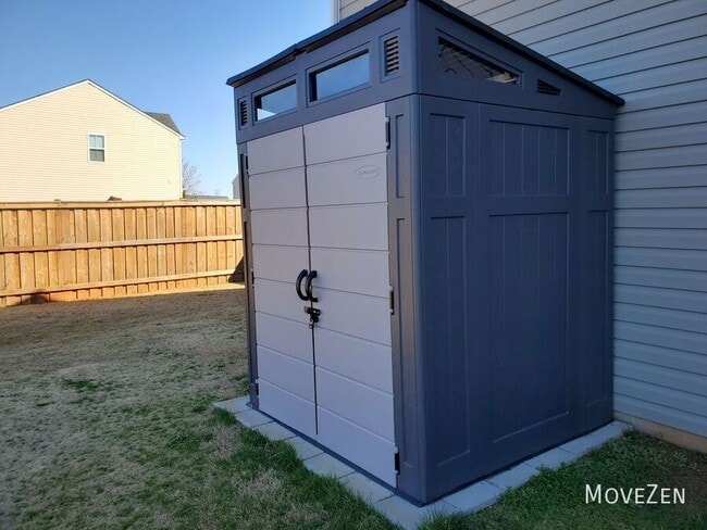 Building Photo - 600 Maplestead Farms Ct