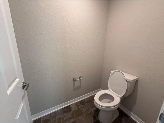 Building Photo - Summercrest 5 Bedroom, 3.5 bath