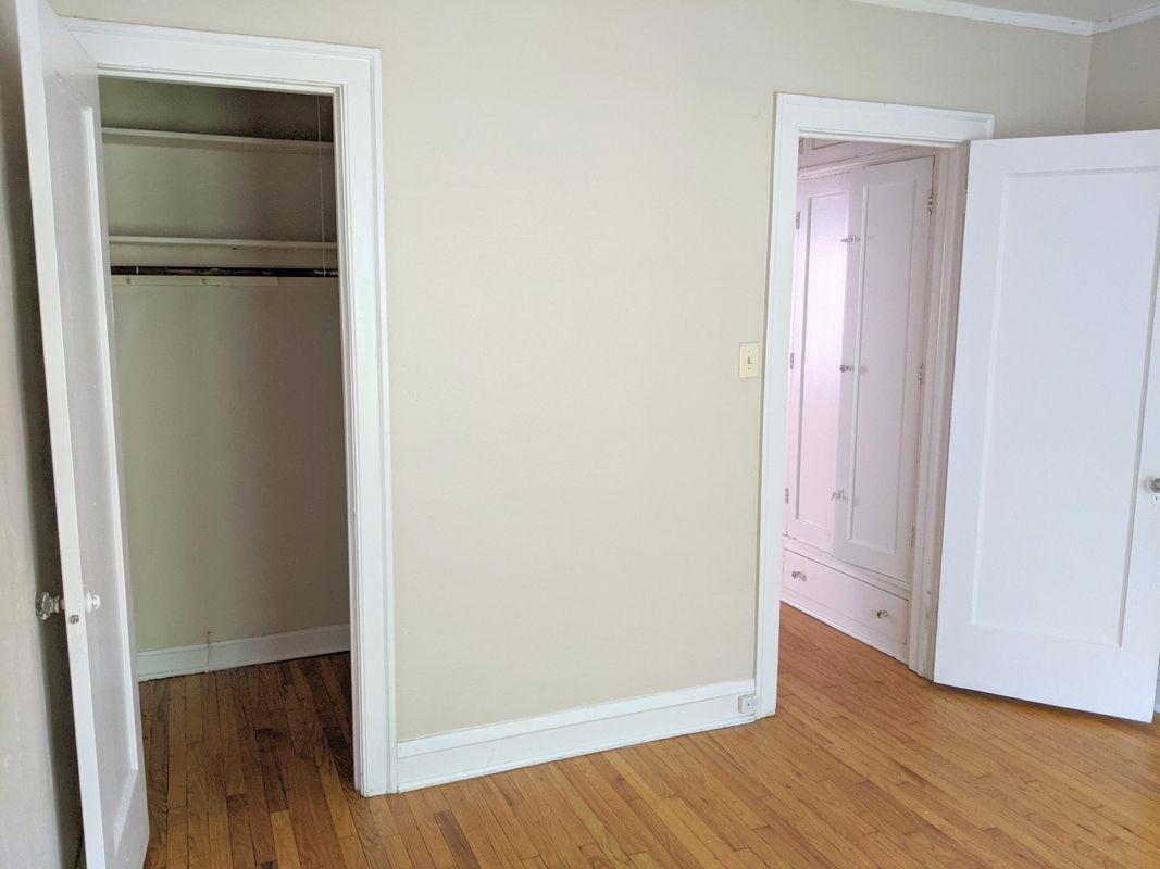 Building Photo - 905 Elmwood Ave