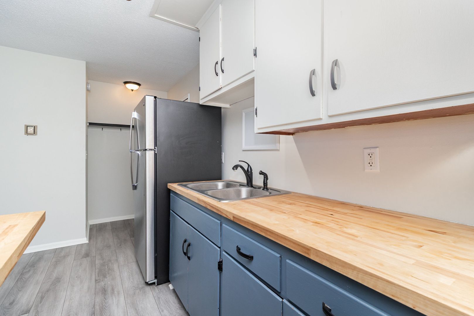 Building Photo - 2009 Commerce Blvd