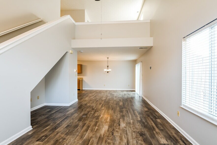 Building Photo - 9875 Worthington Blvd