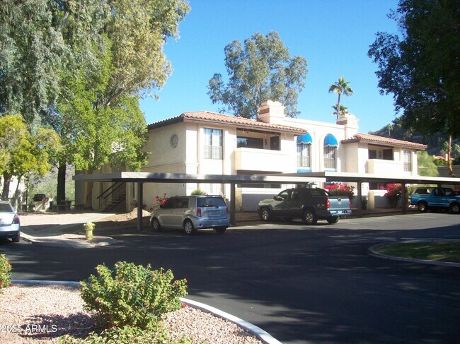 Building Photo - 7557 N Dreamy Draw Dr