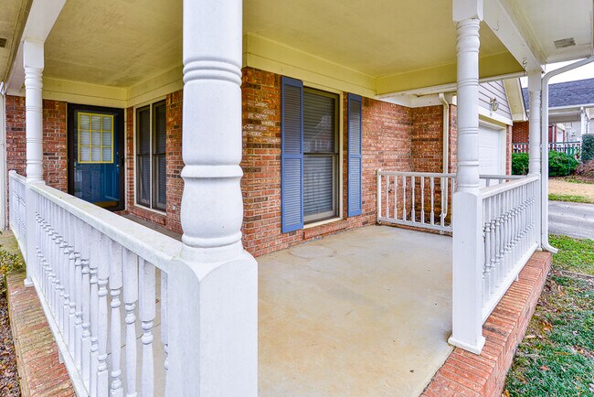 Building Photo - 149 Hollington Dr NE