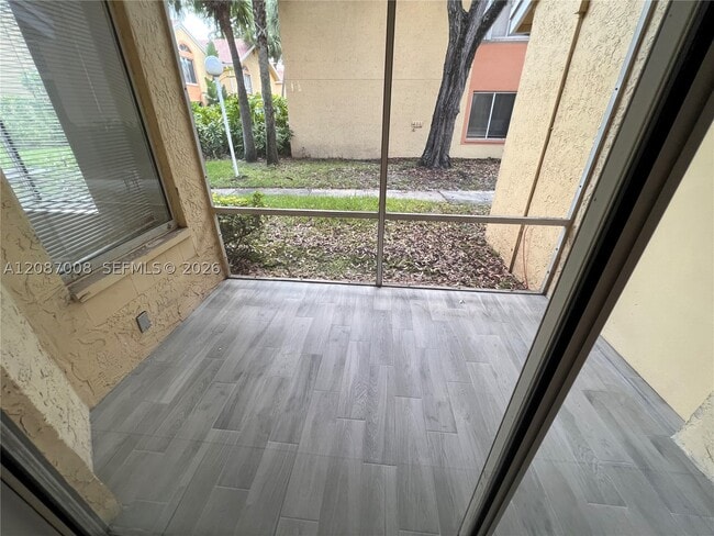 Building Photo - 1174 Coral Club Dr