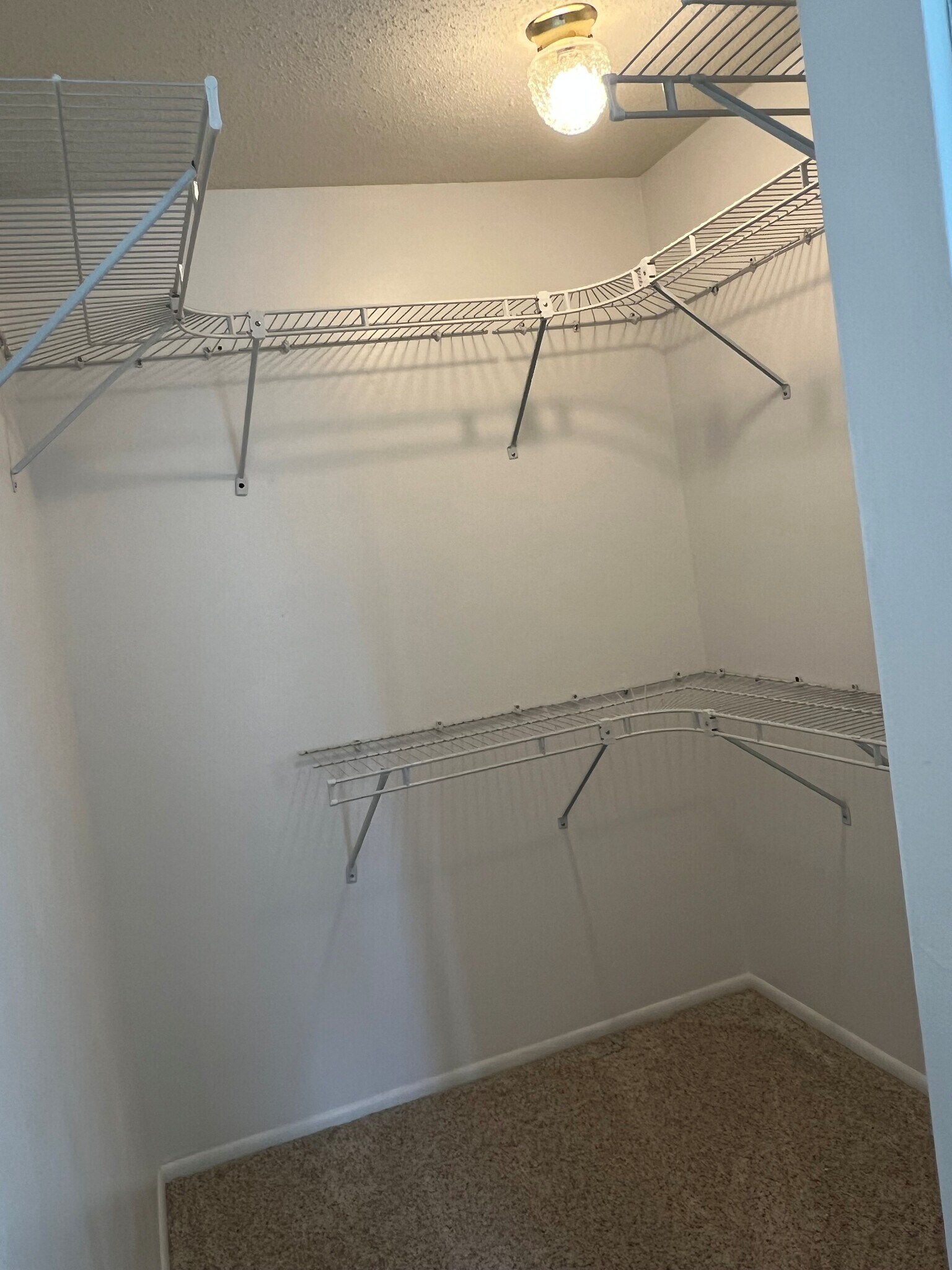 Walking closet - 333 Lake Howard Dr NW