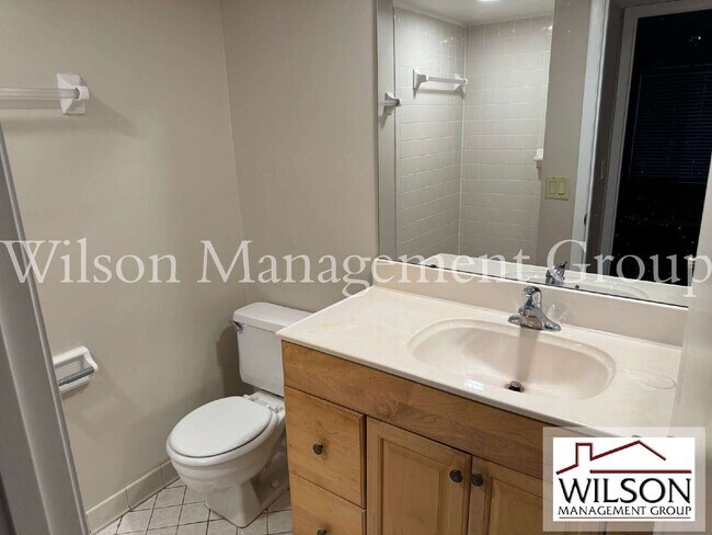 Building Photo - 2365 Oak Park Way