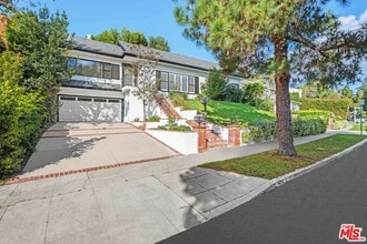 Building Photo - 435 Dalehurst Ave