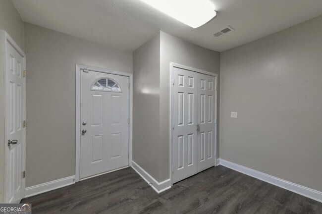 Building Photo - 1333 Womack Ave
