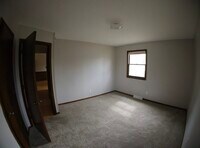 Building Photo - 5217 Newcastle Dr SE