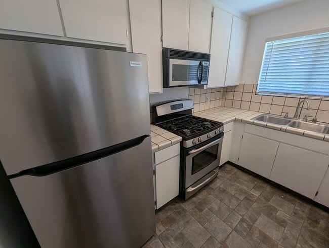 Building Photo - 3473 Margaret Dr