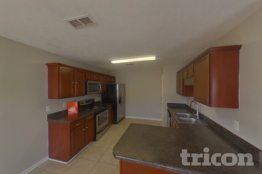 Building Photo - 3310 Perlino Dr