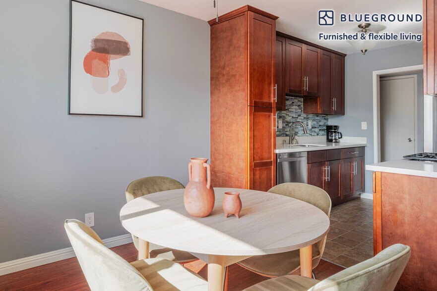 Building Photo - 235 Arlington Rd