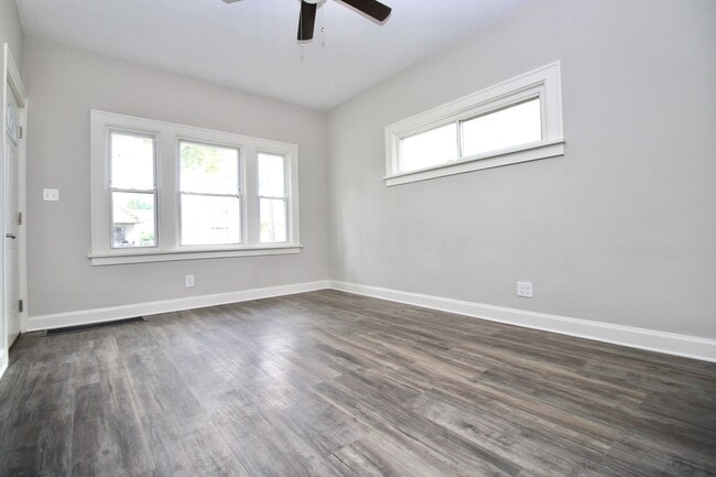 Building Photo - Single Family Home 2 beds 1 bath FOR RENT