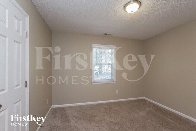 Building Photo - 3204 Faircroft Way