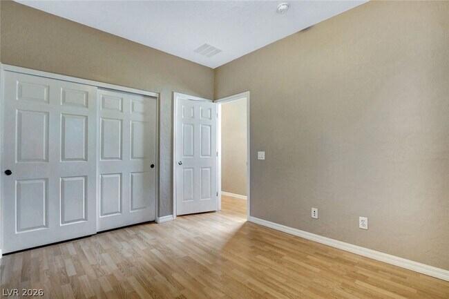 Building Photo - 8216 Imperial Lakes St