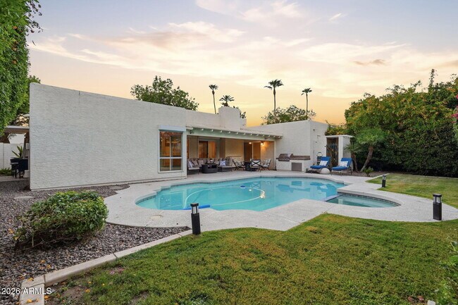 Building Photo - 7352 E Valley Vista Dr