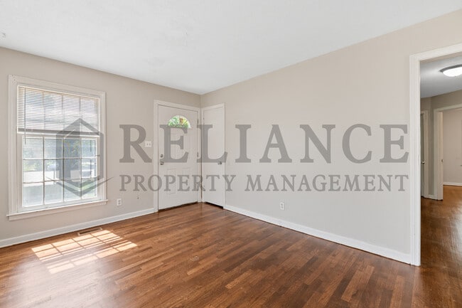 Building Photo - 1555 N Northeast Pkwy