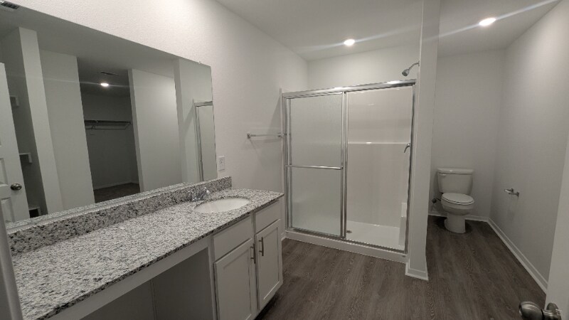 Building Photo - 1405 E Latium St