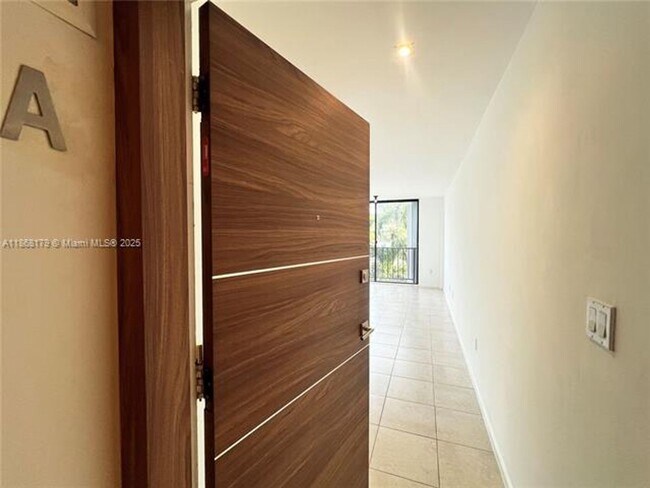 Building Photo - 155 Sunrise Dr