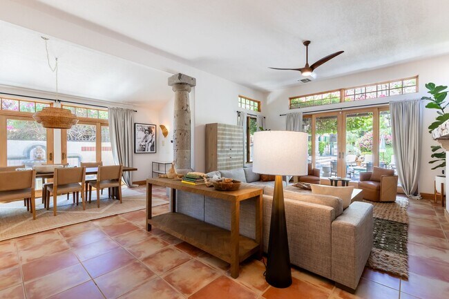Building Photo - Luxury Oasis in Palm Springs Retreat