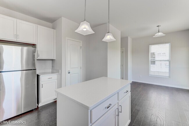 Building Photo - 2780 Riverview Ln