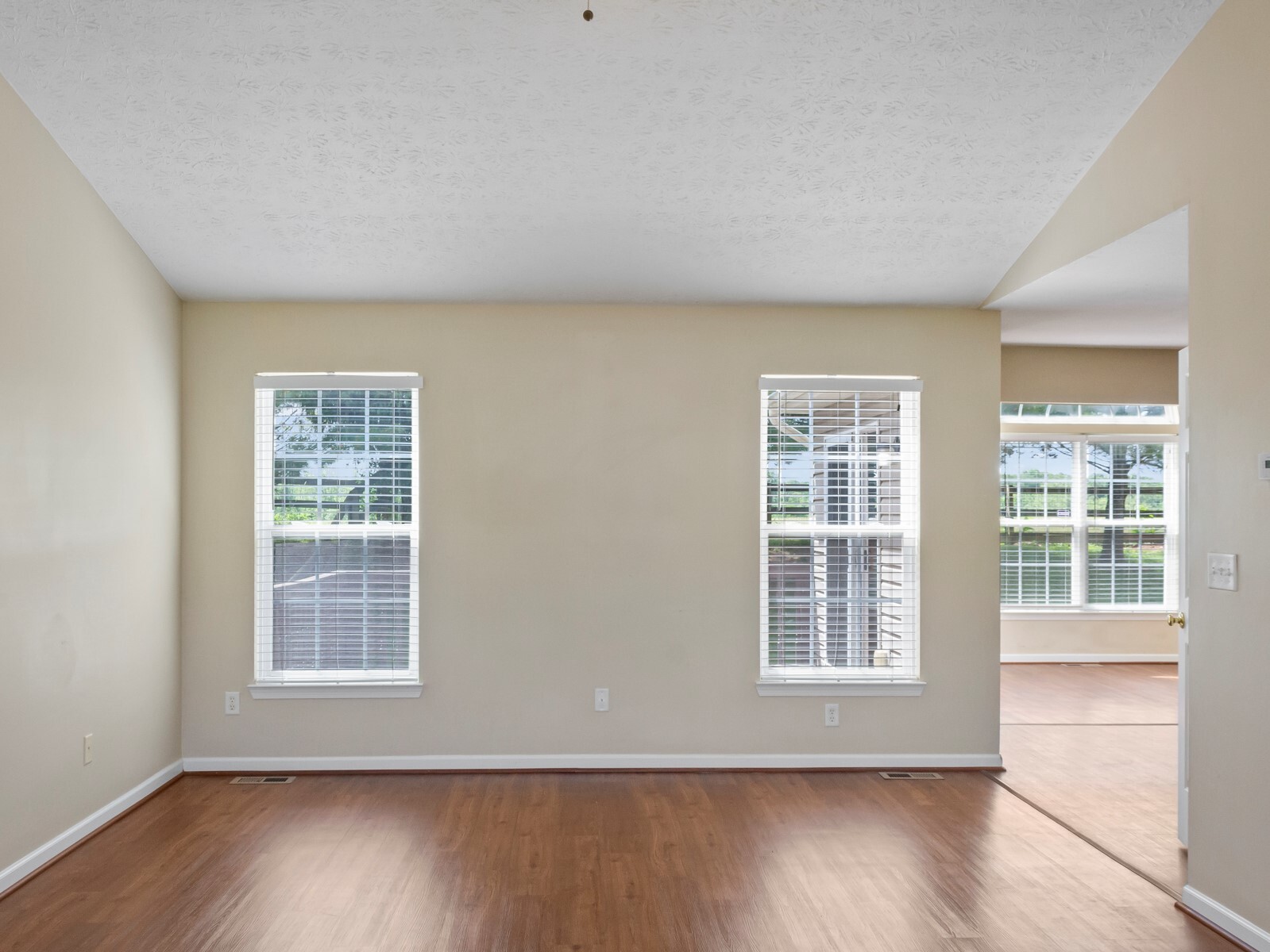 Building Photo - 443 Indian Lake Dr