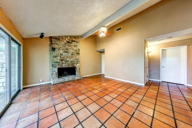 Primary Photo - 1430 Redbud Cove