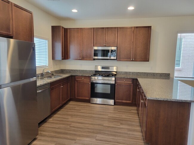 Building Photo - Newer 3 bedroom home in Treville Subdivision!