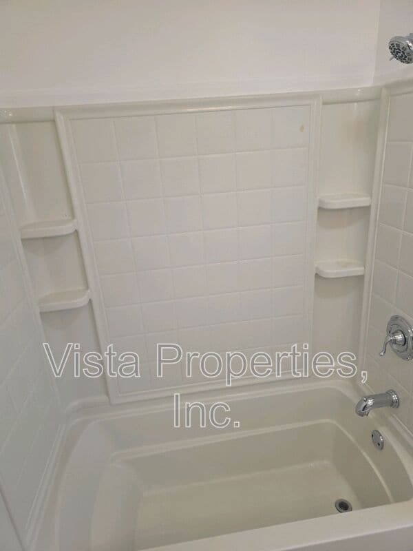 Building Photo - 7802 Columbine Dr