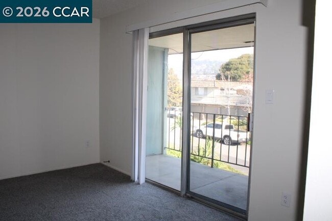 Building Photo - 615 Lexington Ave