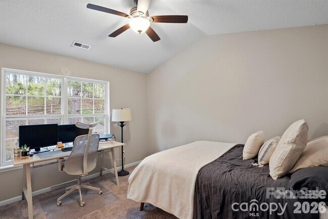 Building Photo - 12350 Hennigan Pl Ln