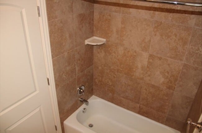 Building Photo - Ada-315 E 600 S Springville, UT 84663