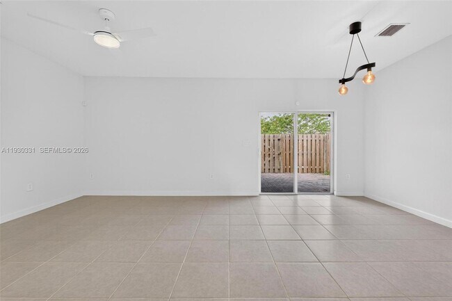 Building Photo - 26450 SW 148th Ct