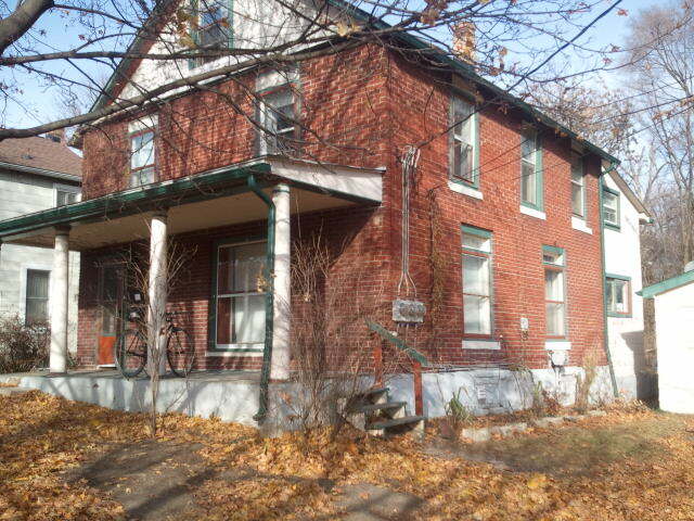 Building Photo - 707 Moore St