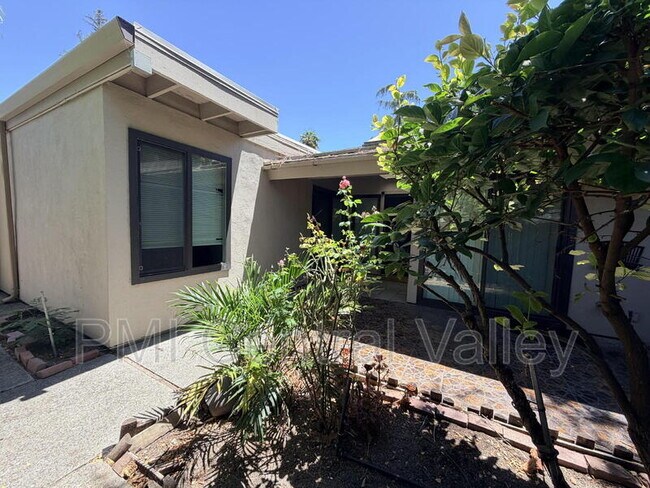 Building Photo - 3440 W Benjamin Holt Dr