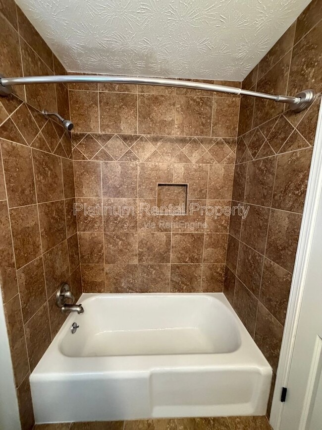 Building Photo - 2396 Hidden Ln