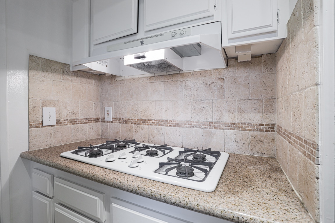 Building Photo - 222 N Rose St