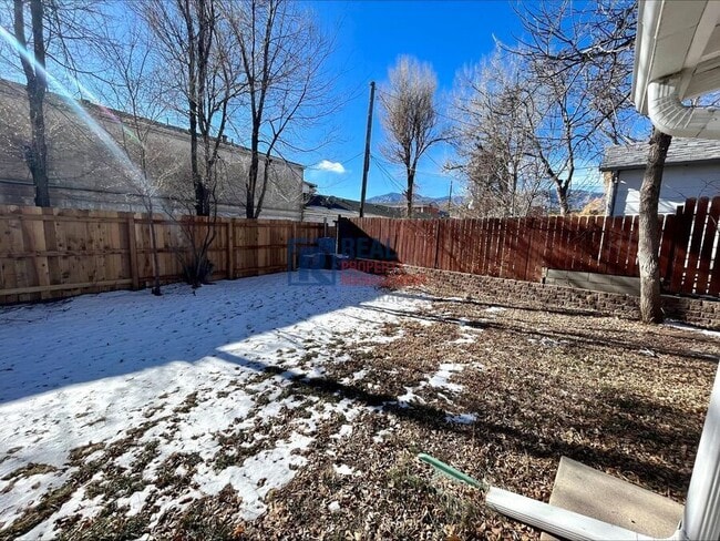 Building Photo - 229 E Las Vegas St