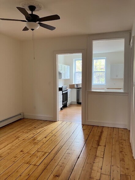 Building Photo - 184 1st St