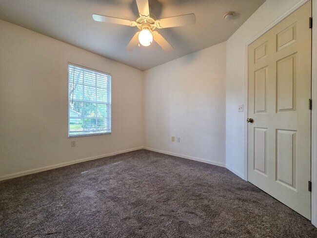 Building Photo - 4437 NW 34th Ter
