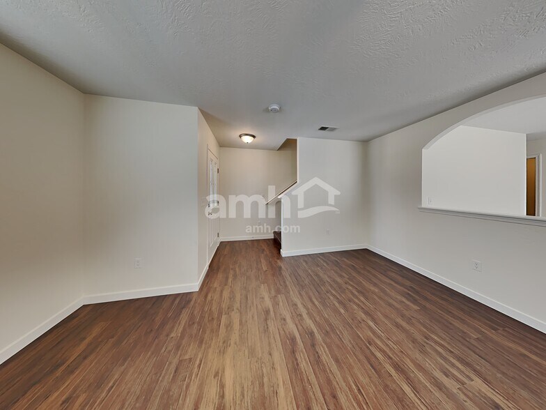 Building Photo - 9201 W Shelterwood Dr